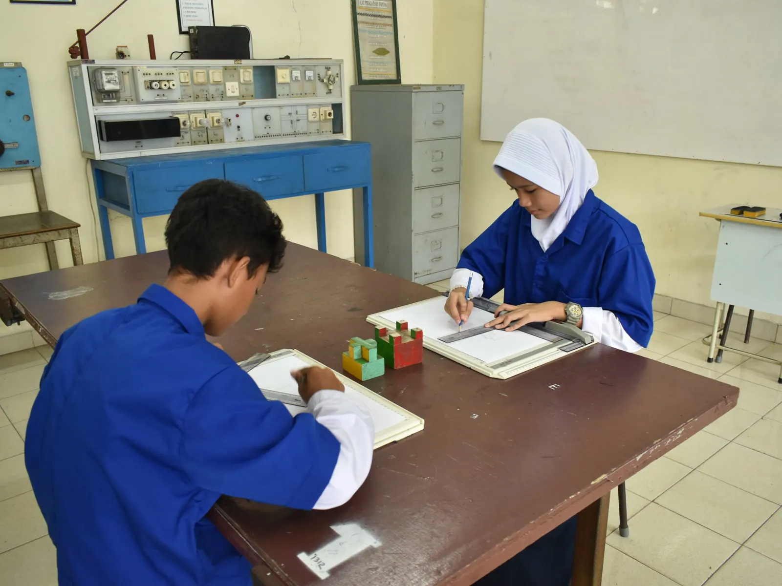 Laboratorium SMP YPWKS