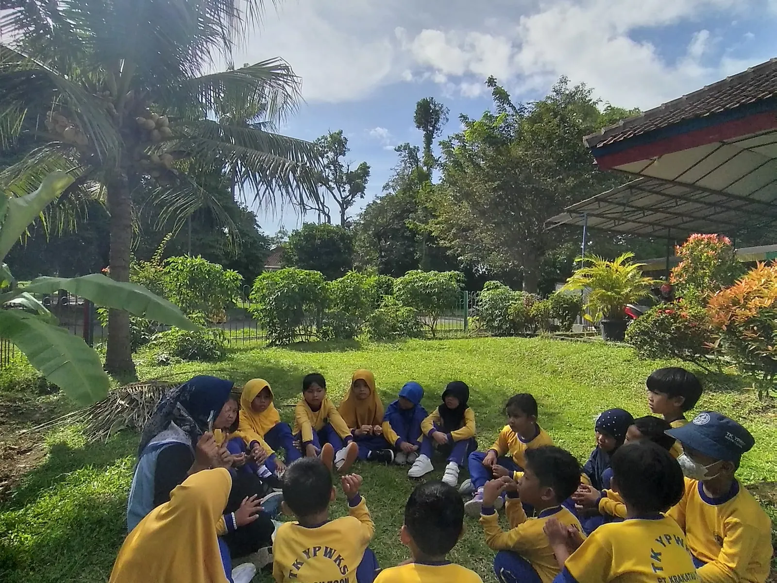 Taman & halaman TK YPWKS III